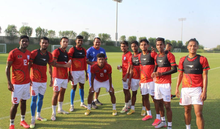 রোনালদো-এমবাপ্পেদের ম্যাচের মাঝে মাঠে নামছে বাংলাদেশও রোনালদো-এমবাপ্পেদের ম্যাচের মাঝে মাঠে নামছে বাংলাদেশও