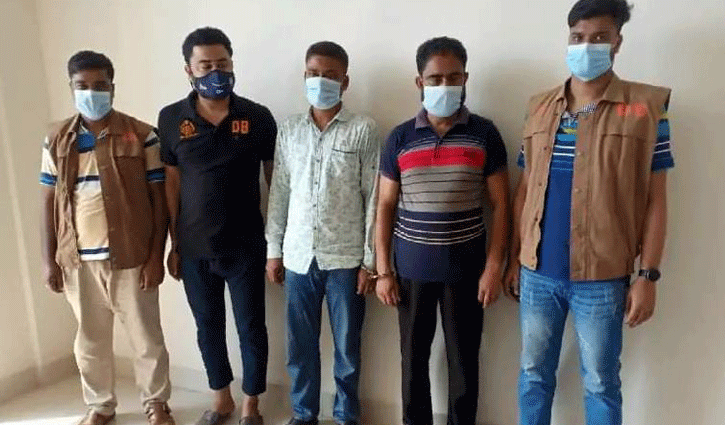 বাগেরহাটে গোয়েন্দা পুলিশ পরিচয়ে চাঁদাবাজী, গ্রেপ্তার ২ বাগেরহাটে গোয়েন্দা পুলিশ পরিচয়ে চাঁদাবাজী, গ্রেপ্তার ২