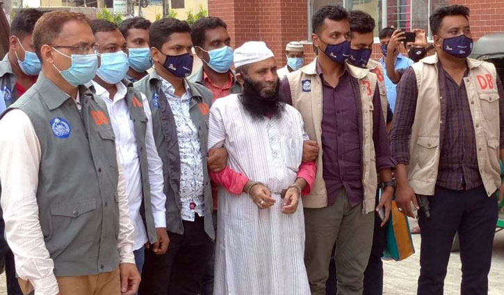 হেফাজত নেতা নোমান ফয়েজী ৫ দিনের রিমান্ডে হেফাজত নেতা নোমান ফয়েজী ৫ দিনের রিমান্ডে