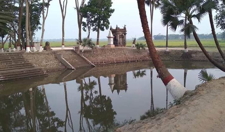 অবশেষে ফাঁকা হলো ওড়াকান্দির ঠাকুর বাড়ি