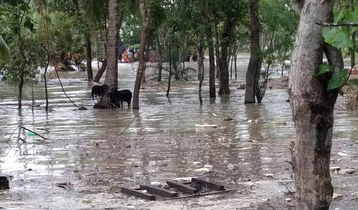 ইয়াসের প্রভাবে হাতিয়ায় নিম্নাঞ্চল প্লাবিত ইয়াসের প্রভাবে হাতিয়ায় নিম্নাঞ্চল প্লাবিত