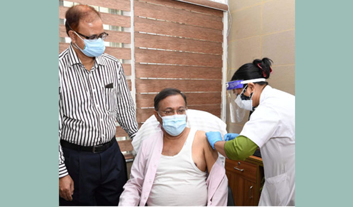 অন্যান্য দেশ থেকেও টিকা আনার উদ্যোগ নিয়েছে সরকার: তথ্যমন্ত্রী অন্যান্য দেশ থেকেও টিকা আনার উদ্যোগ নিয়েছে সরকার: তথ্যমন্ত্রী