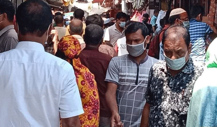সড়ক খালি, বাজারে ভিড় সড়ক খালি, বাজারে ভিড়