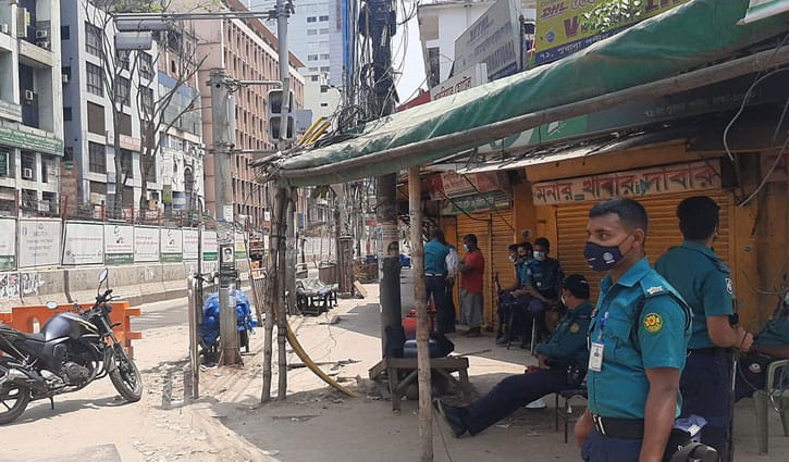 লকডাউনে মোড়ে মোড়ে চেকপোস্ট লকডাউনে মোড়ে মোড়ে চেকপোস্ট