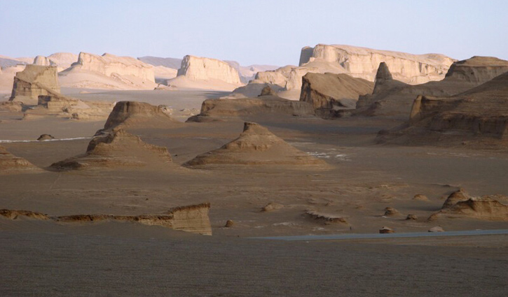 বিশ্বের যেখানে শরীরে ফোস্কা পরার মতো গরম
