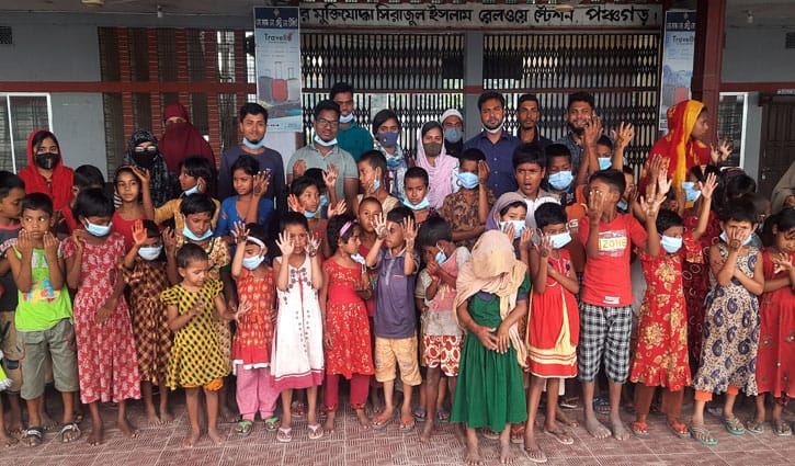 সুবিধাবঞ্চিত শিশুদের নিয়ে মেহেদী রাঙা উৎসব