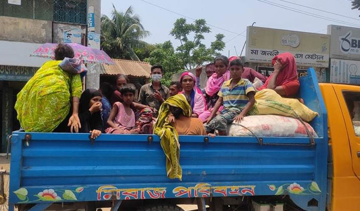 পিকআপ ভ্যানই ভরসা তাদের পিকআপ ভ্যানই ভরসা তাদের