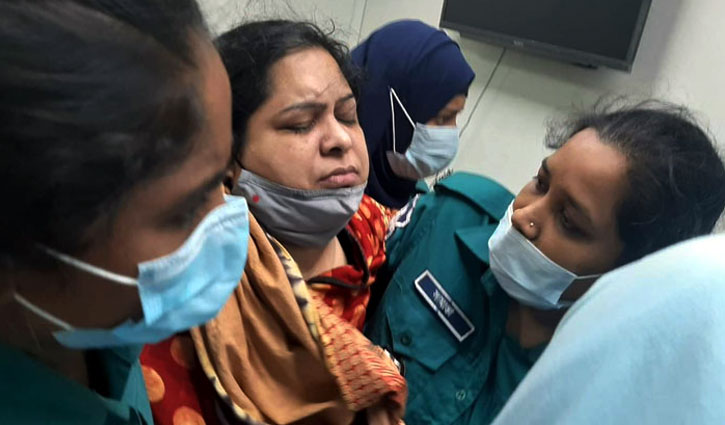 কারাবিধি অনুযায়ী রোজিনা ইসলামের চিকিৎসার নির্দেশ কারাবিধি অনুযায়ী রোজিনা ইসলামের চিকিৎসার নির্দেশ