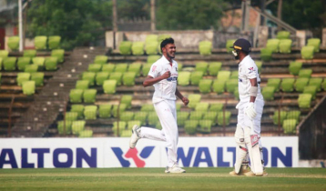 অচেনা টুটুলের গতিতে বোলিংয়েও খুলনার দাপট