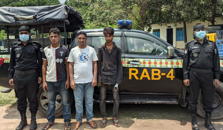 আশুলিয়ায় ২০ কেজি গাঁজাসহ আটক ৩ আশুলিয়ায় ২০ কেজি গাঁজাসহ আটক ৩