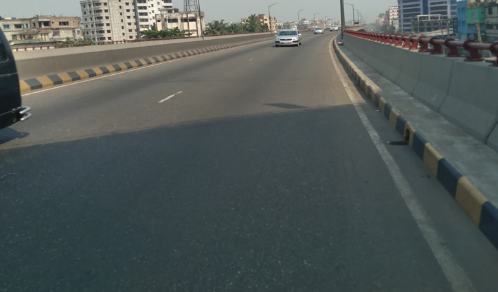 রাজধানীতে লকডাউনের প্রথম দিন 