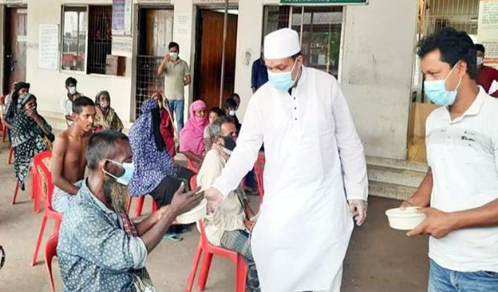 গাজীপুরে ৪ শতাধিক মানুষের মধ্যে ইফতার বিতরণ গাজীপুরে ৪ শতাধিক মানুষের মধ্যে ইফতার বিতরণ