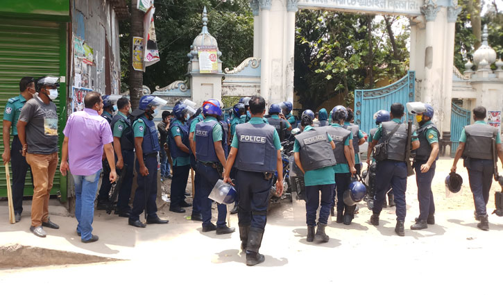 টঙ্গীতে পোশাক শ্রমিকের বিক্ষোভ-সংঘর্ষ, পুলিশসহ আহত ২০ টঙ্গীতে পোশাক শ্রমিকের বিক্ষোভ-সংঘর্ষ, পুলিশসহ আহত ২০
