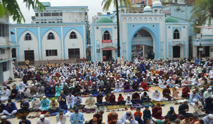 সিলেটের ঈদ জামাতে ফিলিস্তিনের জন্য দোয়া