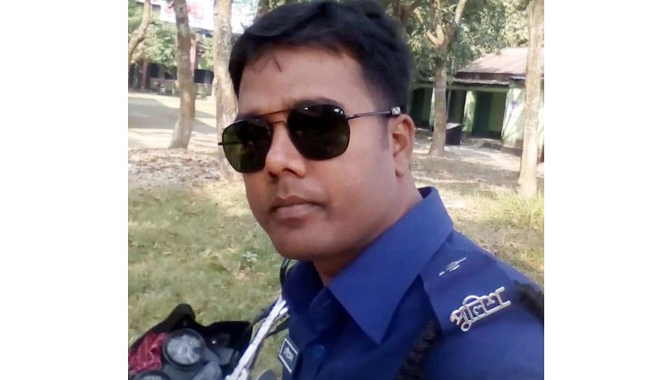 কুষ্টিয়ায় ট্রিপল মার্ডার: ‘ছুটি না নিয়ে অস্ত্রসহ বের হন এএসআই সৌমেন’ কুষ্টিয়ায় ট্রিপল মার্ডার: ‘ছুটি না নিয়ে অস্ত্রসহ বের হন এএসআই সৌমেন’