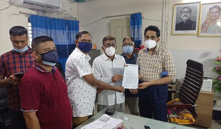 সিভিল সার্জনদের স্মারকলিপি দিলো বিএনপি সিভিল সার্জনদের স্মারকলিপি দিলো বিএনপি
