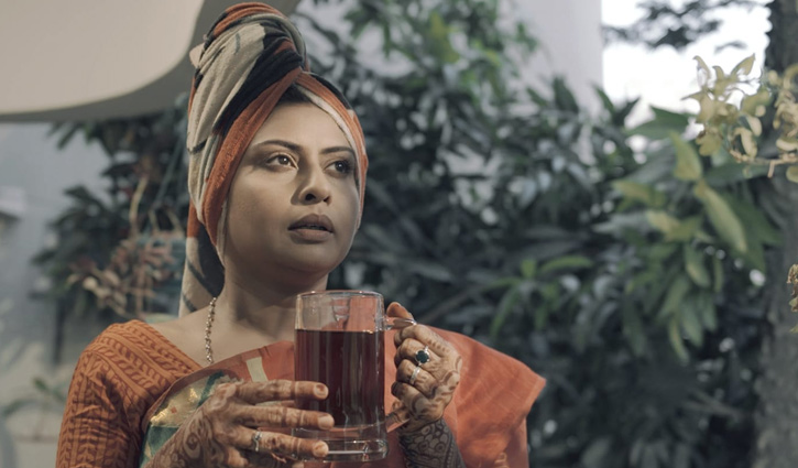 বিরতি ভেঙে ফিরলেন চাঁদনী বিরতি ভেঙে ফিরলেন চাঁদনী