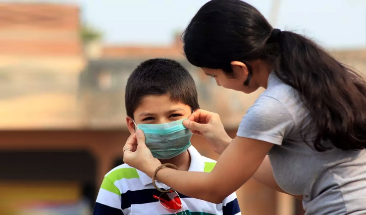 করোনার তৃতীয় ঢেউ, ঝুঁকিতে শিশুরা