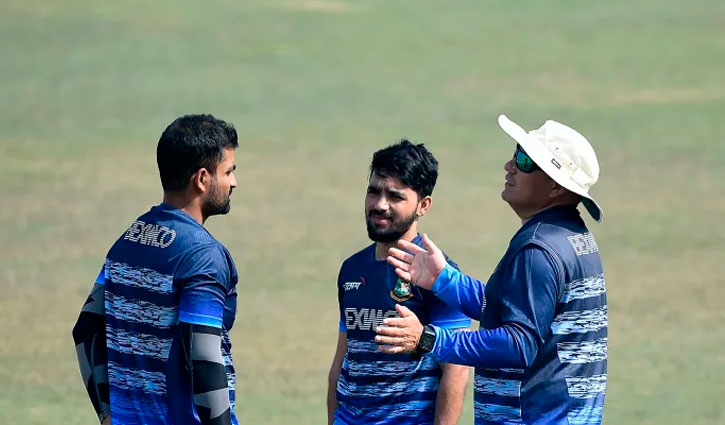 দলের বাইরের ক্রিকেটারদের অনুশীলনের সুযোগের নিশ্চয়তা চান ডমিঙ্গো দলের বাইরের ক্রিকেটারদের অনুশীলনের সুযোগের নিশ্চয়তা চান ডমিঙ্গো