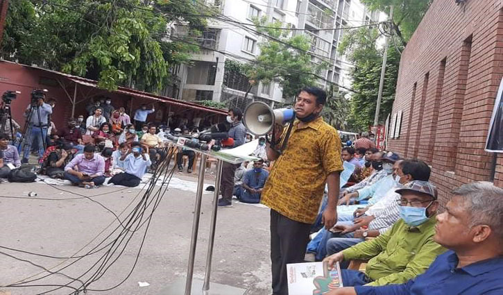 রোজিনাকে মুক্তি না দিলে বৃহত্তর আন্দোলন: ডিআরইউ রোজিনাকে মুক্তি না দিলে বৃহত্তর আন্দোলন: ডিআরইউ