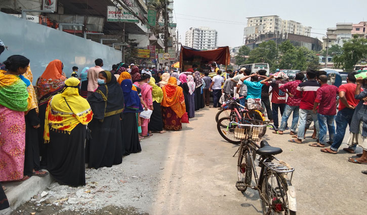 People throng OMS trucks ahead of Ramadan