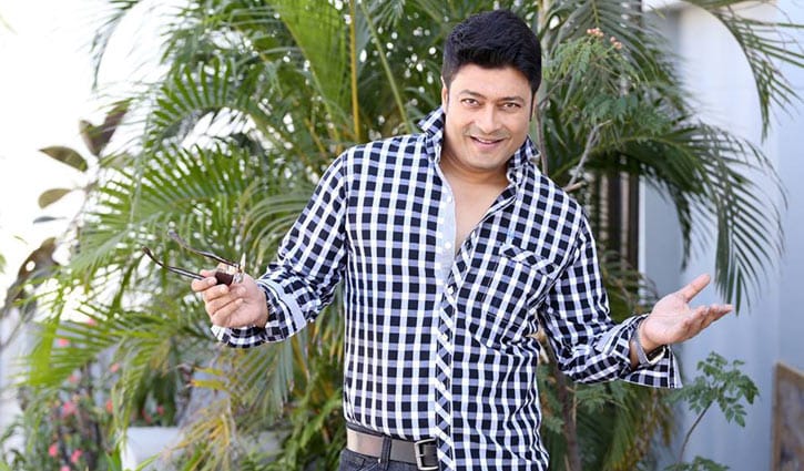 বিশেষ দিনে ফেরদৌসকে খুদে বার্তা বিশেষ দিনে ফেরদৌসকে খুদে বার্তা