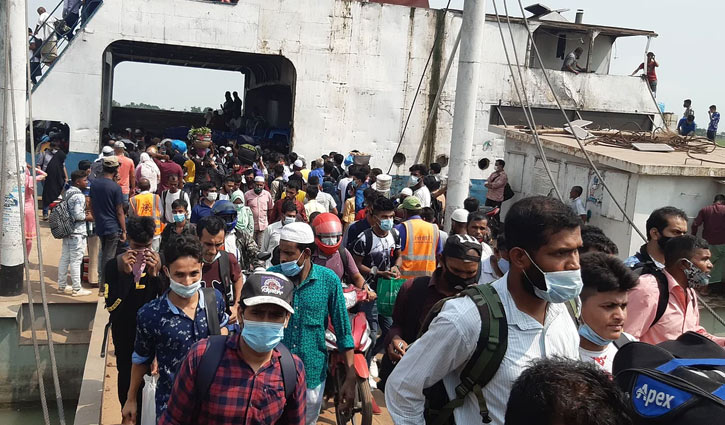 নাড়ির টানে পরাজিত করোনা ঝুঁকি নাড়ির টানে পরাজিত করোনা ঝুঁকি