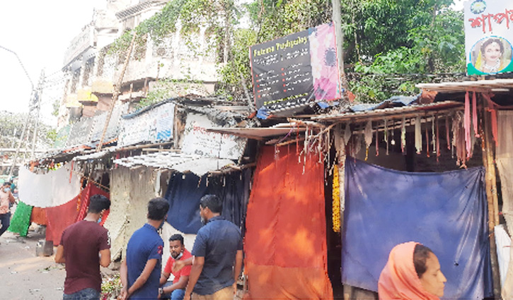 লকডাউনে ফুল ব্যবসায়ীদের মাথায় হাত লকডাউনে ফুল ব্যবসায়ীদের মাথায় হাত