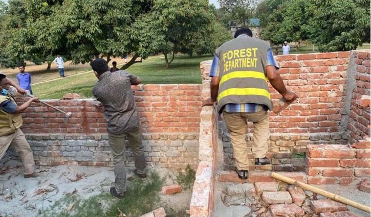 অবৈধ স্থাপনা গুঁড়িয়ে দিলো বনবিভাগ অবৈধ স্থাপনা গুঁড়িয়ে দিলো বনবিভাগ