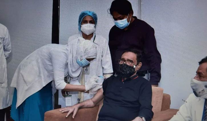 করোনার ভ্যাকসিনের দ্বিতীয় ডোজের টিকা নিলেন কাদের করোনার ভ্যাকসিনের দ্বিতীয় ডোজের টিকা নিলেন কাদের