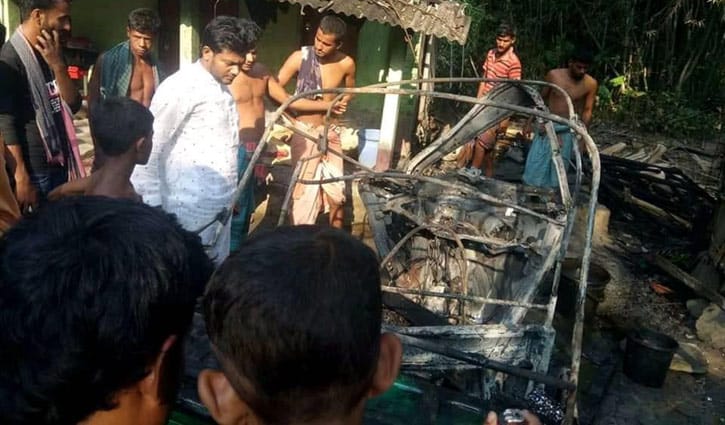 গ্যাস সিলিন্ডার বিস্ফোরণে অটোরিকশা ও ঘর পুড়ে ছাই গ্যাস সিলিন্ডার বিস্ফোরণে অটোরিকশা ও ঘর পুড়ে ছাই