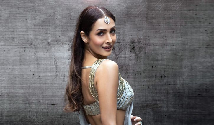 মোহময়ী মালাইকা: ৪৮-এ কীভাবে তিনি ১৮ মোহময়ী মালাইকা: ৪৮-এ কীভাবে তিনি ১৮