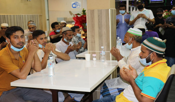 মালয়েশিয়ায় বাংলাদেশি রেস্টুরেন্ট উদ্বোধন মালয়েশিয়ায় বাংলাদেশি রেস্টুরেন্ট উদ্বোধন