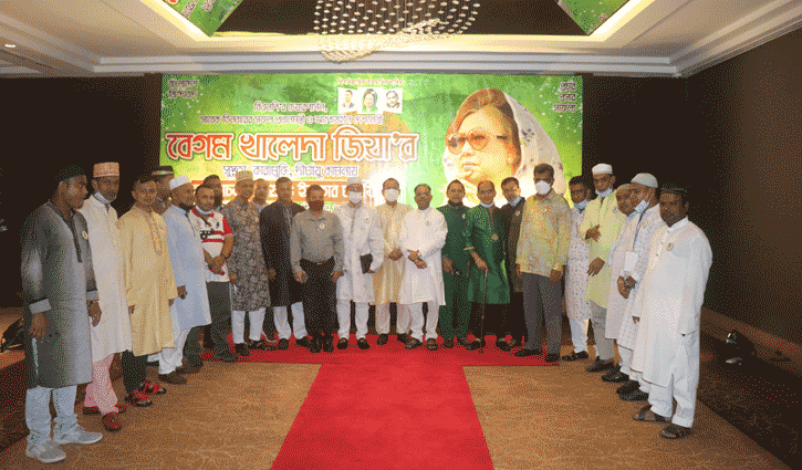 ‘সরকার ত্রাণ দেওয়ার নামে রসিকতা করছে’ ‘সরকার ত্রাণ দেওয়ার নামে রসিকতা করছে’
