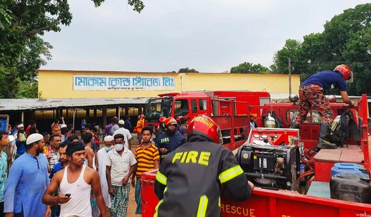 হঠাৎ ধসে পড়লো কোল্ড স্টোরেজ