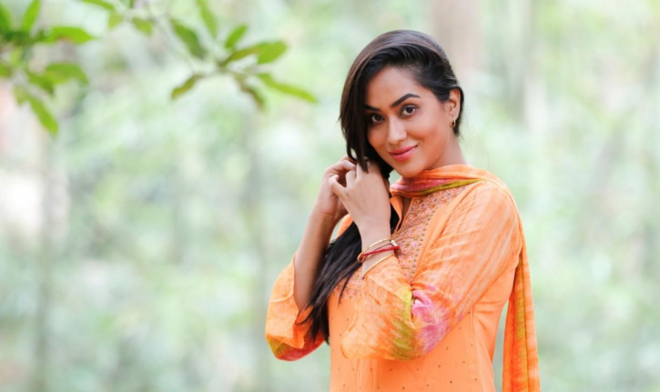 আজ তারা দেখবেন ‘আগামীকাল’ আজ তারা দেখবেন ‘আগামীকাল’