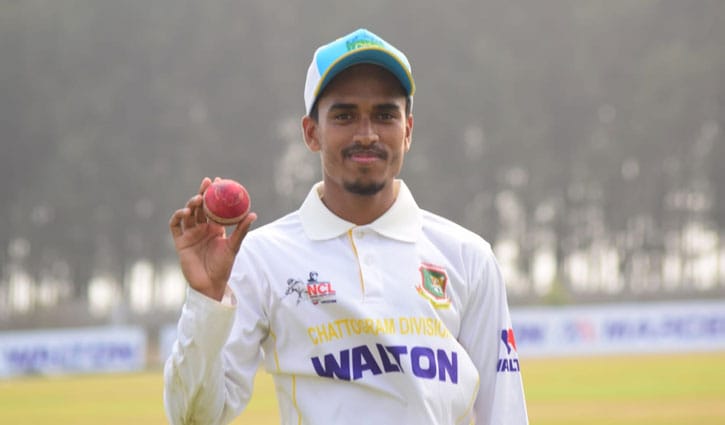 মুরাদের প্রথম পাঁচে চট্টগ্রামের লিড মুরাদের প্রথম পাঁচে চট্টগ্রামের লিড