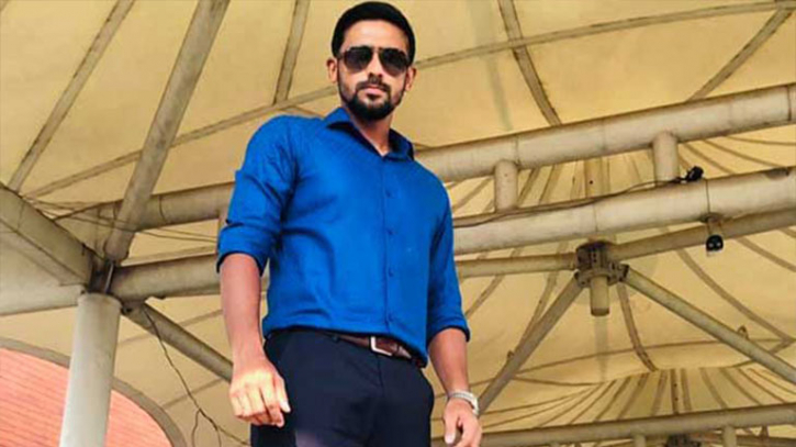 অভিষেকের ঠিকানায় নাফীসের আরেক ‘অভিষেক’ অভিষেকের ঠিকানায় নাফীসের আরেক ‘অভিষেক’