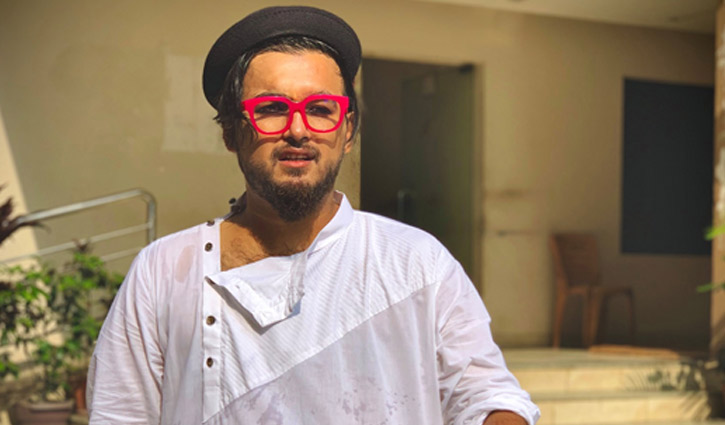 আমার একটা ‘চুল’ ছিঁড়ে দেখাও: নোবেল