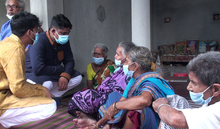 বৃদ্ধাশ্রমে আশ্রিতদের নিয়ে ঈদ উদযাপন করলো ছাত্রলীগ বৃদ্ধাশ্রমে আশ্রিতদের নিয়ে ঈদ উদযাপন করলো ছাত্রলীগ