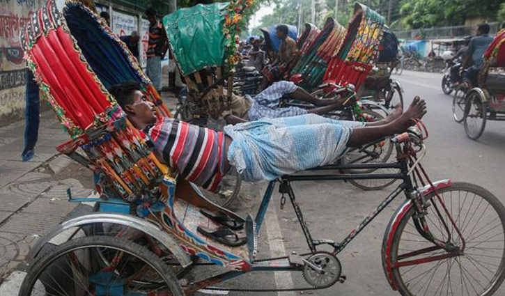 লকডাউনে বাড়ছে ঋণের বোঝা লকডাউনে বাড়ছে ঋণের বোঝা
