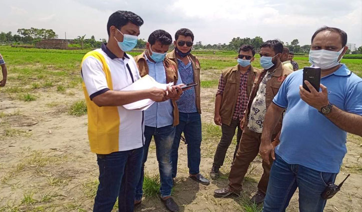 পাটক্ষেতে দুই খালাতো ভাইয়ের লাশ পাটক্ষেতে দুই খালাতো ভাইয়ের লাশ