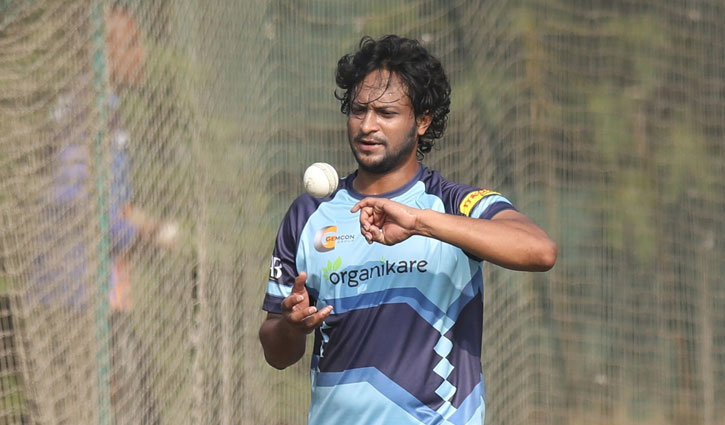হঠাৎ দেশে ফিরছেন সাকিব হঠাৎ দেশে ফিরছেন সাকিব