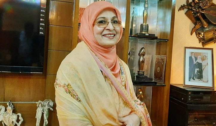ভক্তদের হৃদয়ে এখনো রঙিন শাবানা ভক্তদের হৃদয়ে এখনো রঙিন শাবানা