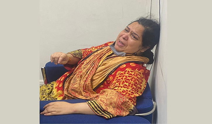 ‘সরকার নয়, দুর্নীতির বিরুদ্ধে কথা বলেছে রোজিনা’ ‘সরকার নয়, দুর্নীতির বিরুদ্ধে কথা বলেছে রোজিনা’
