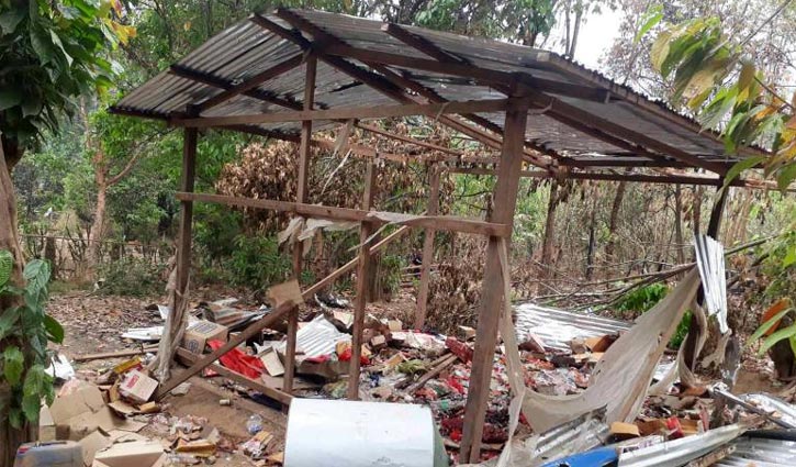 মিয়ানমারে বাস্তুচ্যুত ২ লাখ ৫০ হাজার মানুষ মিয়ানমারে বাস্তুচ্যুত ২ লাখ ৫০ হাজার মানুষ