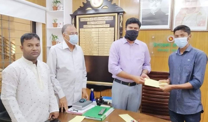 দুই শিক্ষার্থীর মেডিক্যাল কলেজে ভর্তির দায়িত্ব নিলেন তথ্য প্রতিমন্ত্রী দুই শিক্ষার্থীর মেডিক্যাল কলেজে ভর্তির দায়িত্ব নিলেন তথ্য প্রতিমন্ত্রী