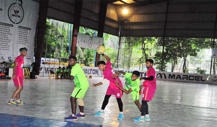 ওয়ালটন জাতীয় যুব হ্যান্ডবল প্রতিযোগিতার ফাইনালে বান্দরবান ও ঢাকা ওয়ালটন জাতীয় যুব হ্যান্ডবল প্রতিযোগিতার ফাইনালে বান্দরবান ও ঢাকা