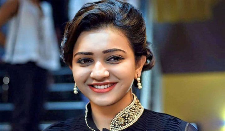 ওপার বাংলার নায়িকা কৌশানী এখন ইলিশের রাজধানী চাঁদপুরে ওপার বাংলার নায়িকা কৌশানী এখন ইলিশের রাজধানী চাঁদপুরে