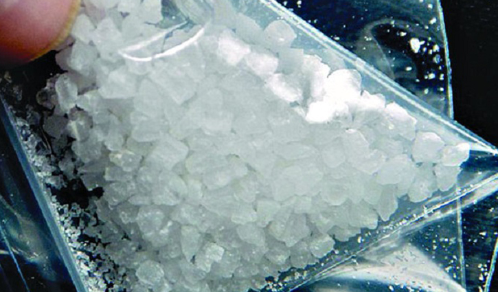রাজধানীতে আইসের সবচেয়ে বড় চালান জব্দ রাজধানীতে আইসের সবচেয়ে বড় চালান জব্দ